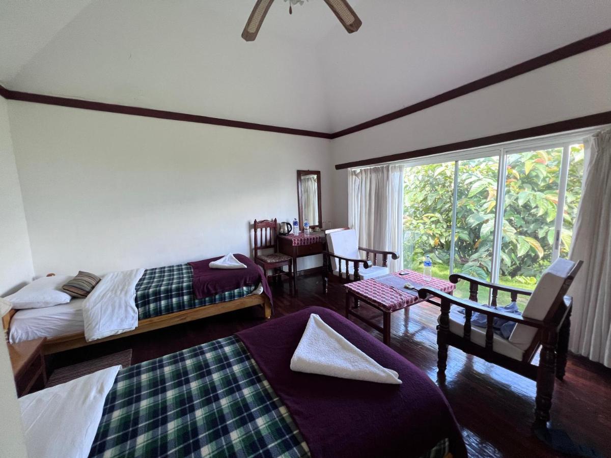 Club ES Deurali Resort Pokhara Exterior foto