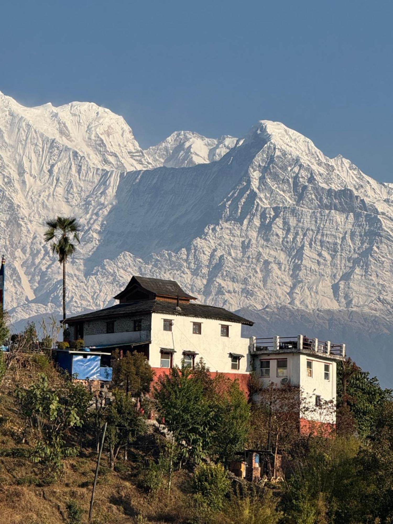 Club ES Deurali Resort Pokhara Exterior foto