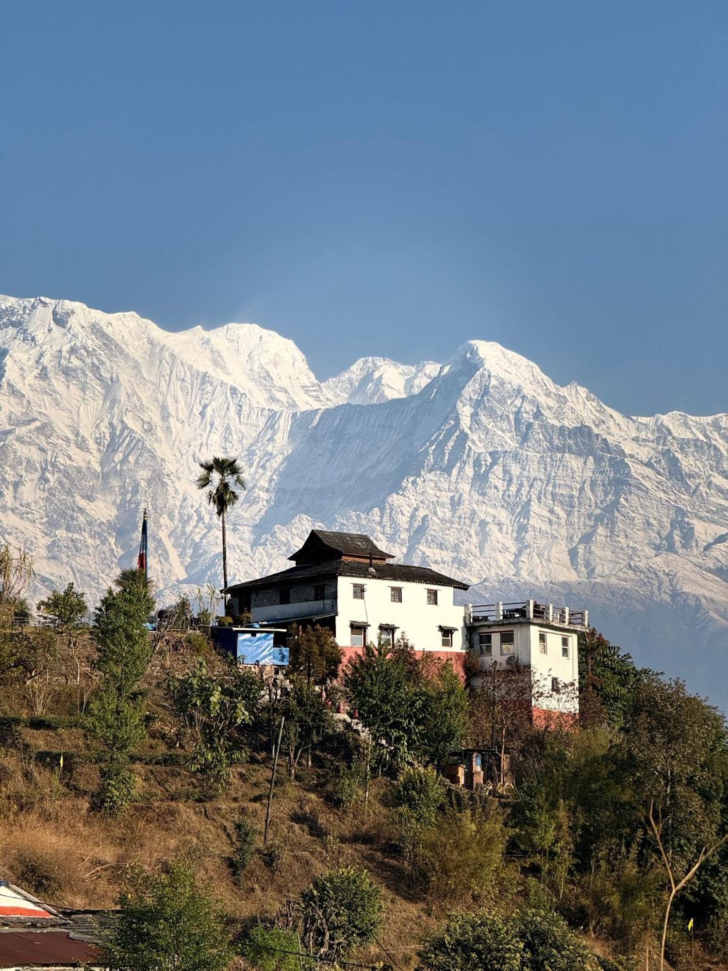 Club ES Deurali Resort Pokhara Exterior foto