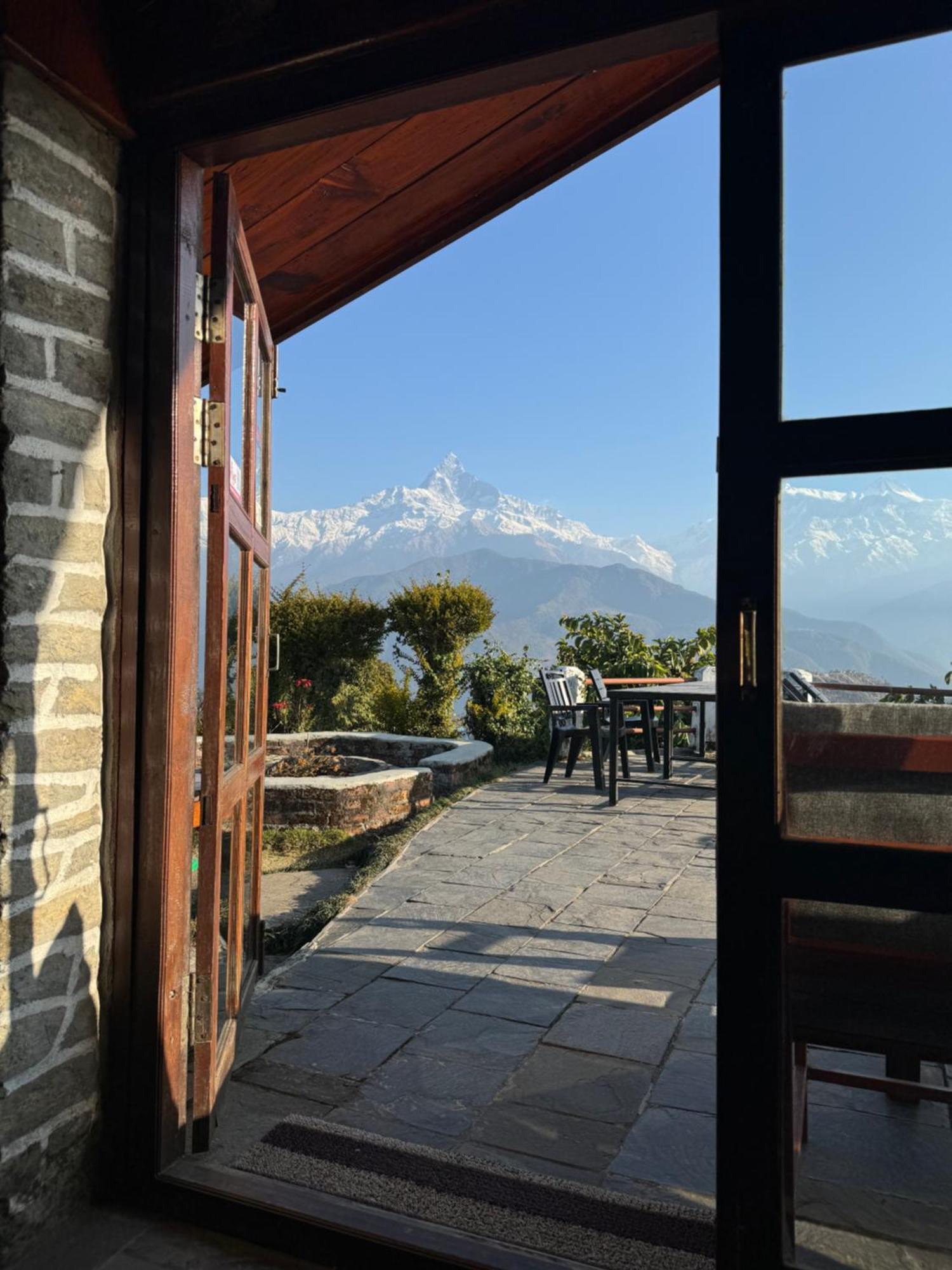 Club ES Deurali Resort Pokhara Exterior foto