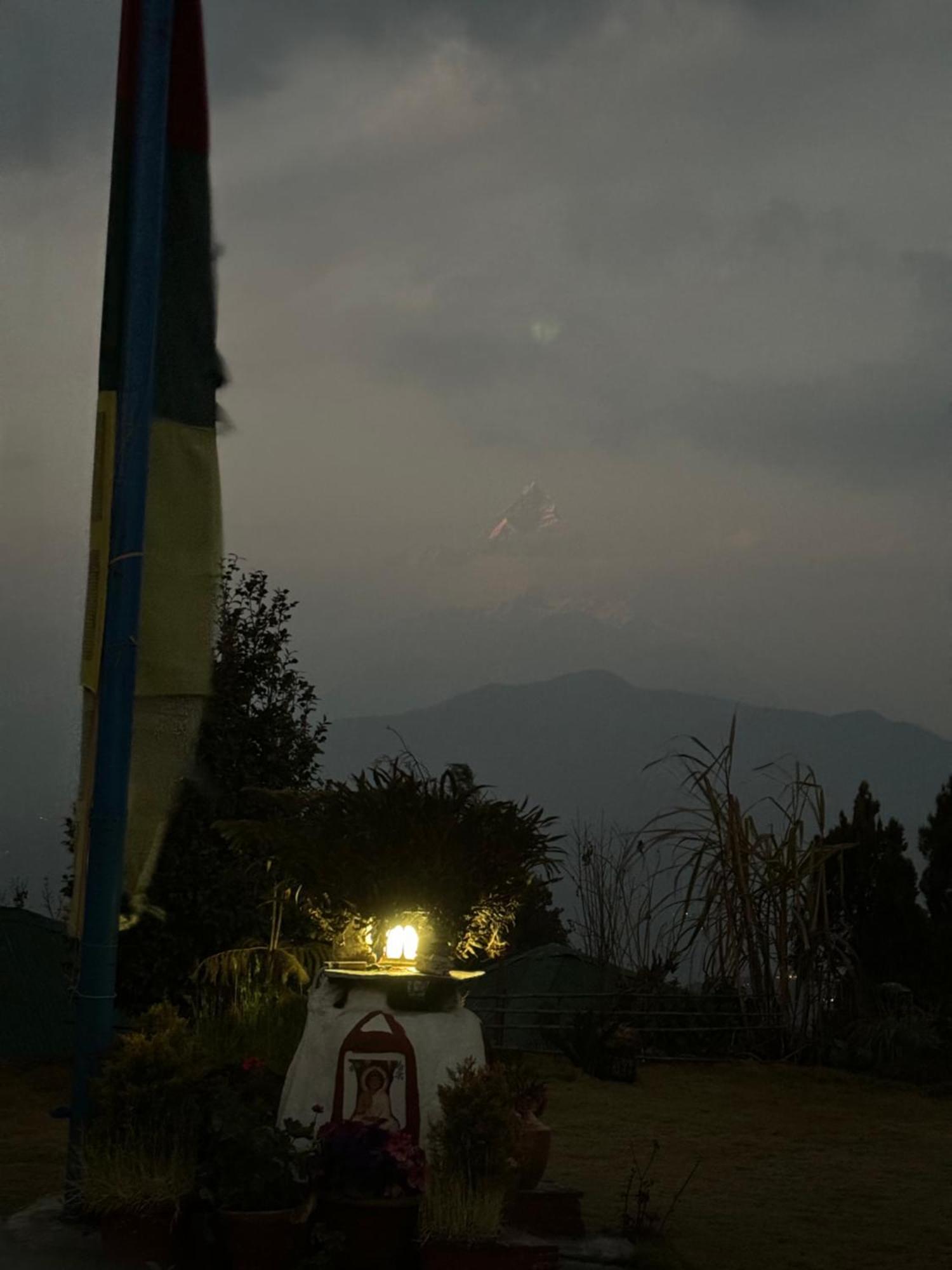 Club ES Deurali Resort Pokhara Exterior foto