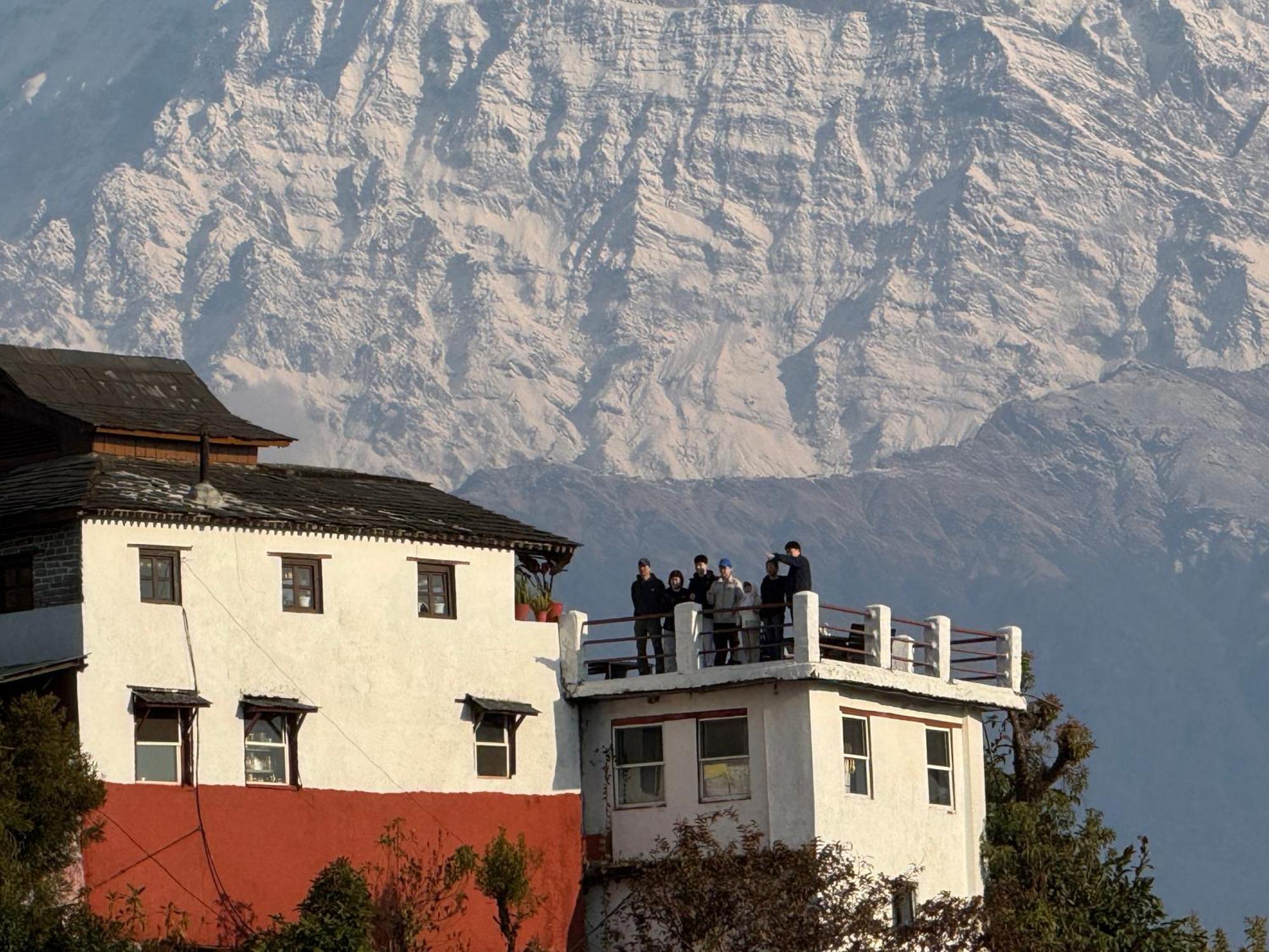 Club ES Deurali Resort Pokhara Exterior foto
