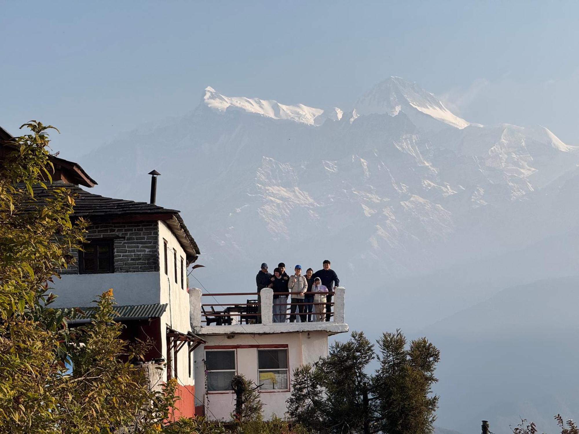 Club ES Deurali Resort Pokhara Exterior foto